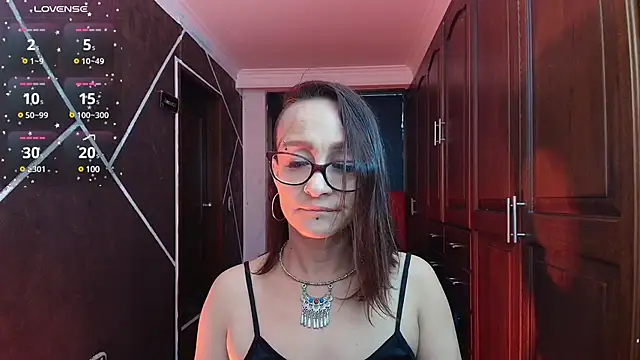 Snapshot of NatashaMason_ chatting on 01.06.25 NatashaMason online show from 01.06.25