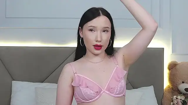 LeilaLow online show from 01.24.25