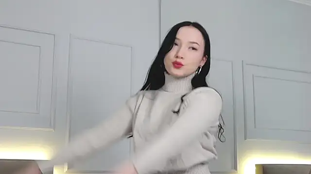 LeilaLow online show from 03.20.25