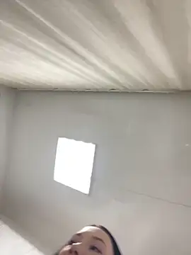 LeilaLow online show from 03.21.25