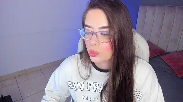 Charlotte Olsen  online show from 02.13.25