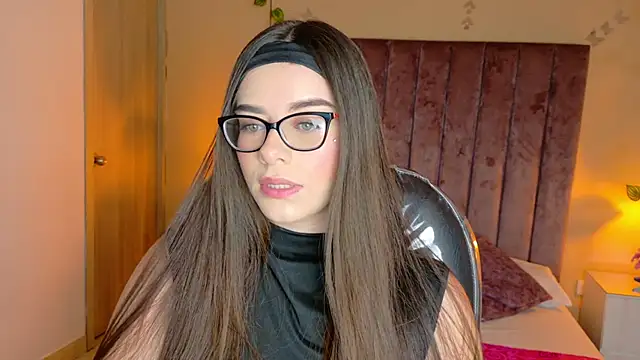 Charlotte Olsen  online show from 02.25.26