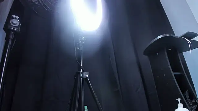 Snapshot of amber__blair chatting on 02.26.25 amber  blair online show from 02.26.25