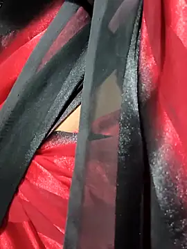 Snapshot of Lily_Baby_ chatting on 11.23.25 Lily Baby online show from 11.23.25