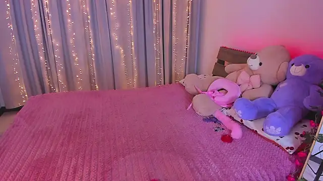 Snapshot of Dollyaa chatting on 02.09.26 Dollyaa online show from 02.09.26