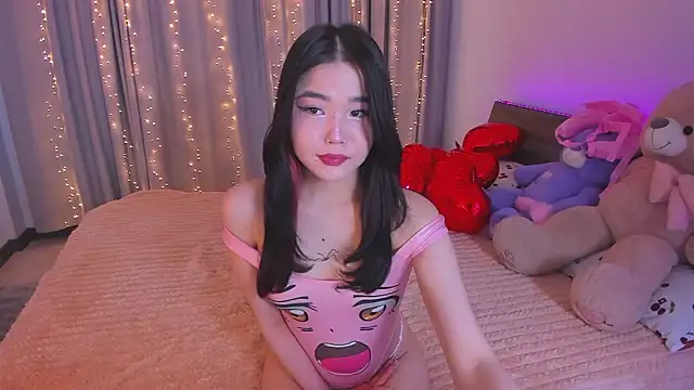 Snapshot of Dollyaa chatting on 02.16.26 Dollyaa online show from 02.16.26