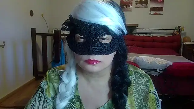 Ninalapiccolina online show from 01.30.25