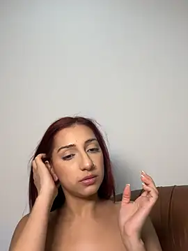 julialupato1606 online show from 02.22.25