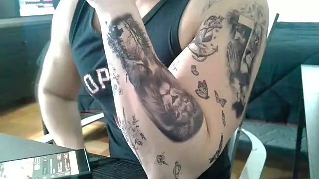 Aaron Rose25 online show from 12.21.25