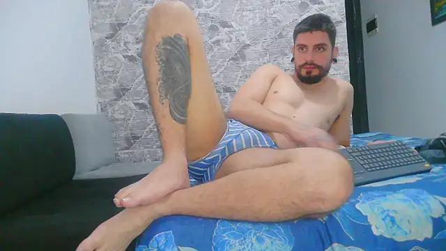 Aaron kwok28 online show from 01.03.25