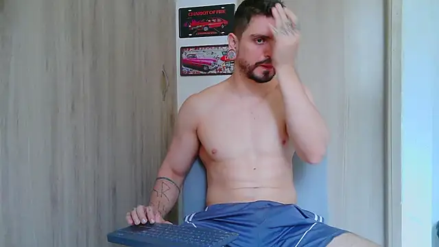 Aaron kwok28 online show from 04.18.26