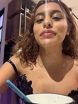 Katee Jones online show from 12.07.24