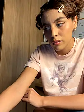 Katee Jones online show from 09.19.25