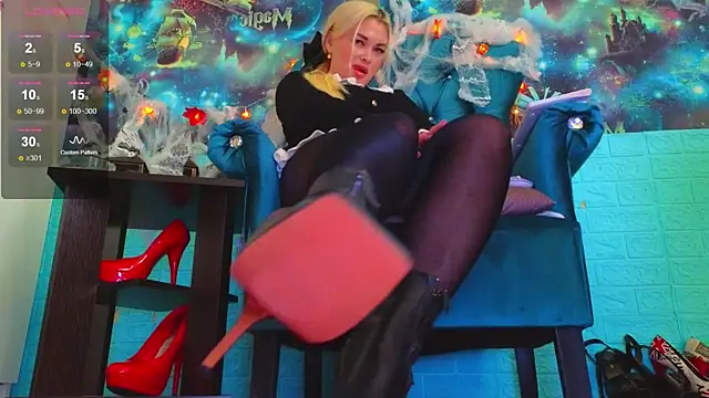 Snow Goddess online show from 10.24.25