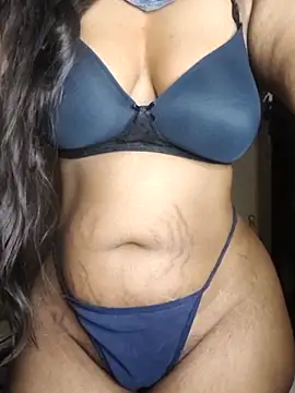 Snapshot of susmithasushi81 chatting on 03.25.26 susmithasushi81 online show from 03.25.26