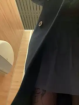 Holly Play online show from 01.21.25