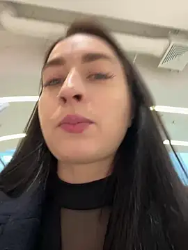 Holly Play online show from 01.27.25