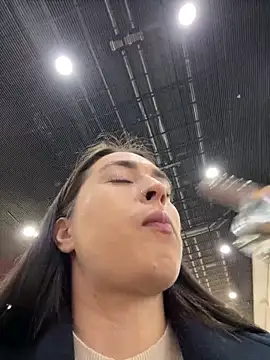 Holly Play online show from 02.28.25