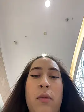 Holly Play online show from 10.23.25