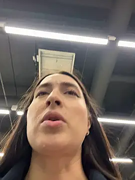 Snapshot of Holly_Play chatting on 01.17.26 Holly Play online show from 01.17.26