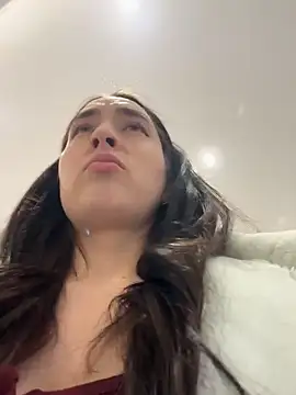 Snapshot of Holly_Play chatting on 02.26.26 Holly Play online show from 02.26.26