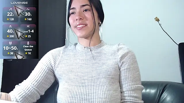 LESLIEBLACK  online show from 01.29.25