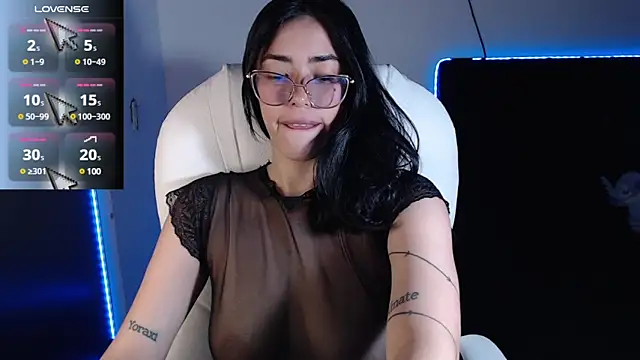 LESLIEBLACK  online show from 03.16.25