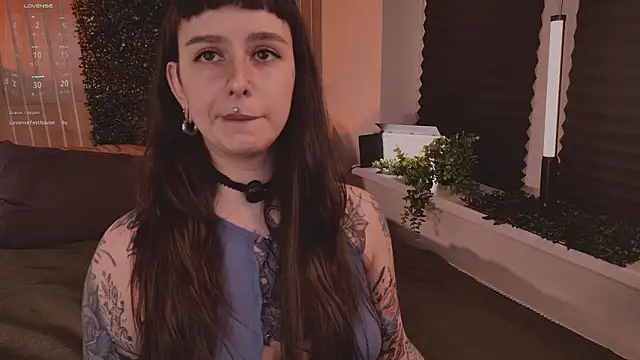 MichaellaMoon online show from 02.10.26