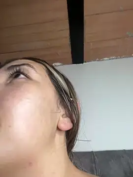 Iris lee online show from 02.21.25