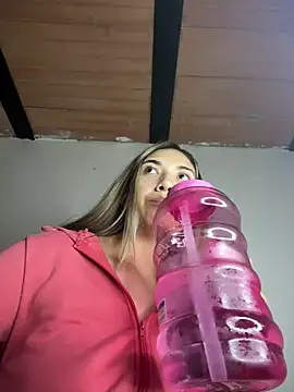 Iris lee online show from 03.14.25