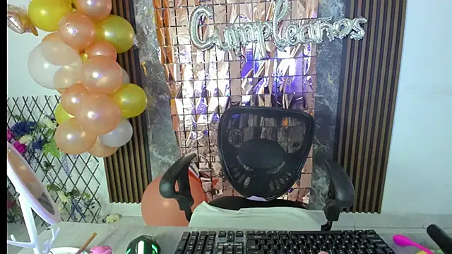 nicol jone1 online show from 09.10.25