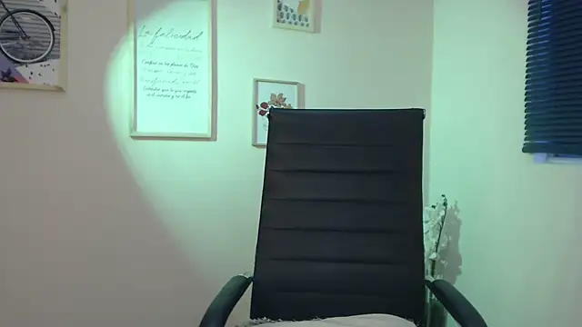 Snapshot of lucy_diiaz chatting on 01.11.25 lucy diiaz online show from 01.11.25