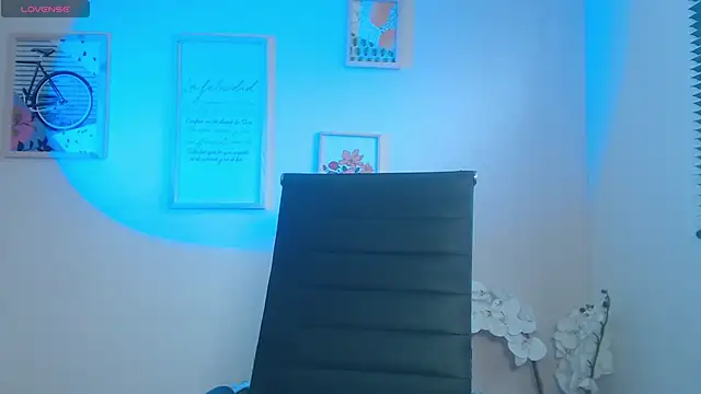 Snapshot of lucy_diiaz chatting on 02.13.25 lucy diiaz online show from 02.13.25