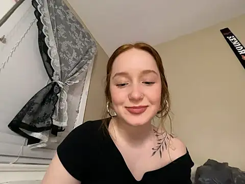 Snapshot of gingerbabe18 chatting on 02.06.25 gingerbabe18 online show from 02.06.25