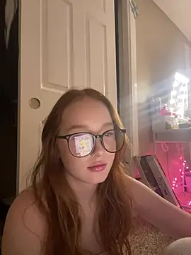 Snapshot of gingerbabe18 chatting on 02.16.25 gingerbabe18 online show from 02.16.25