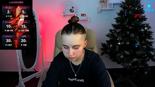 Dolly  Queen  online show from 01.12.25