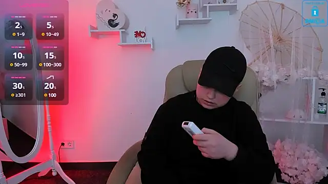 Dolly  Queen  online show from 03.19.25