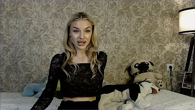 Ella Milla online show from 11.16.25