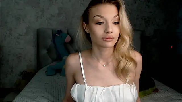 Snapshot of Ella_Milla chatting on 07.01.26 Ella Milla online show from 07.01.26