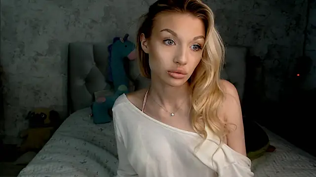 Snapshot of Ella_Milla chatting on 07.09.26 Ella Milla online show from 07.09.26