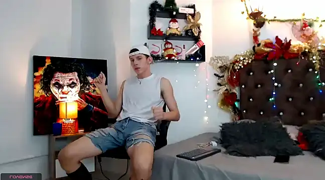 flowers18 online show from 12.24.24