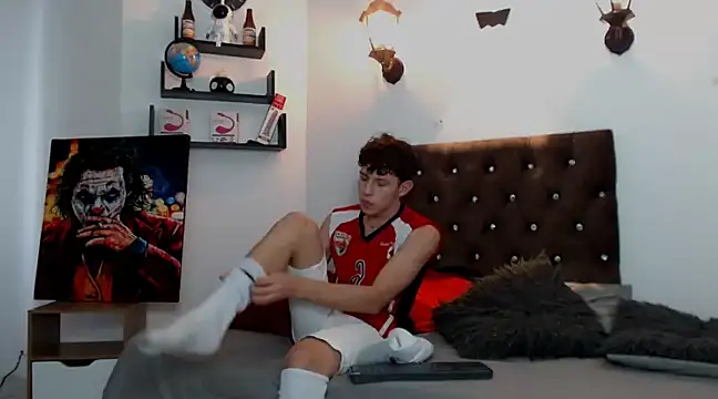 flowers18 online show from 01.30.25