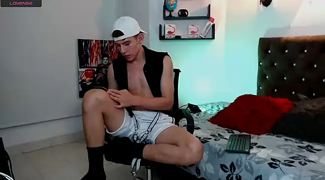 flowers18 online show from 03.01.25