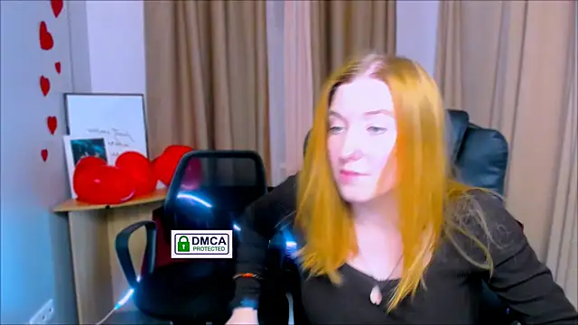 Snapshot of daisy_candy chatting on 03.05.25 daisy candy online show from 03.05.25