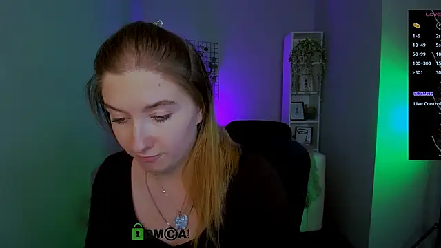 Snapshot of daisy_candy chatting on 09.16.25 daisy candy online show from 09.16.25