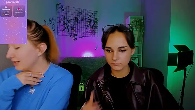 Snapshot of daisy_candy chatting on 10.01.25 daisy candy online show from 10.01.25