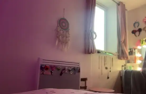 Snapshot of pinkie_piexx chatting on 10.17.25 pinkie piexx online show from 10.17.25