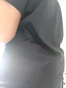 Snapshot of Drippincaty chatting on 11.17.25 Drippincaty online show from 11.17.25