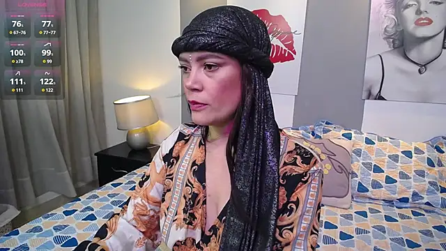Snapshot of shantala_krisha chatting on 09.09.25 shantala krisha online show from 09.09.25