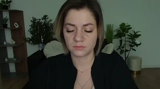 MariaSttone online show from 12.30.24